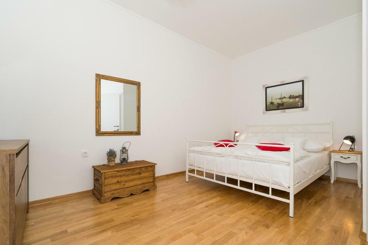 Apartment Dinka Split Buitenkant foto